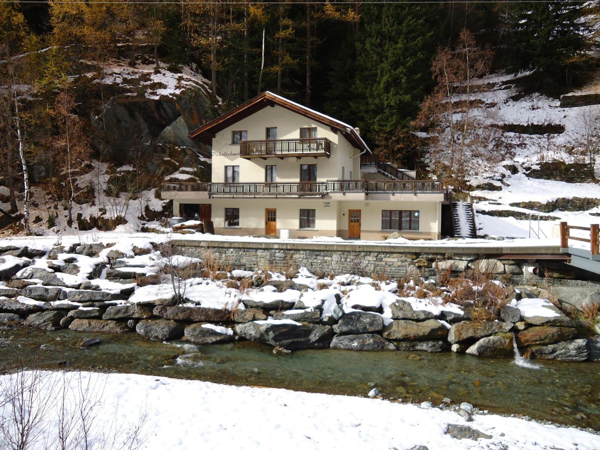사스그룬트 Haus Pickelschmiede 아파트 외부 사진